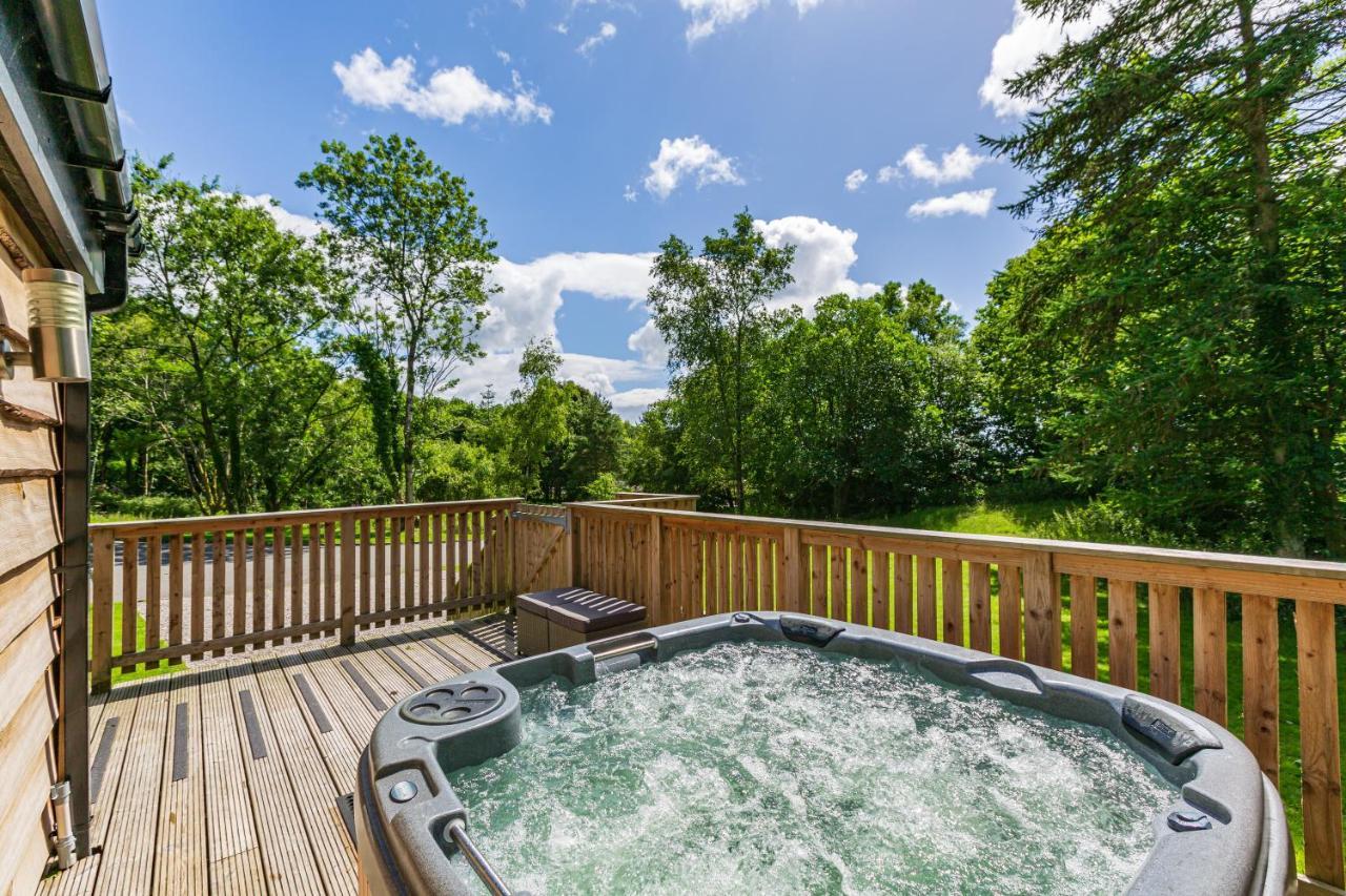Chalet Squirrel 40 With Hot Tub Newton Stewart